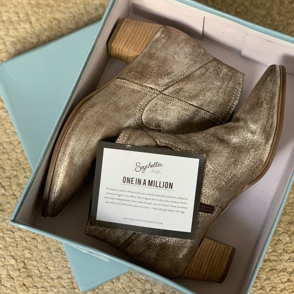 Silver Metallic silver cowboy style booties